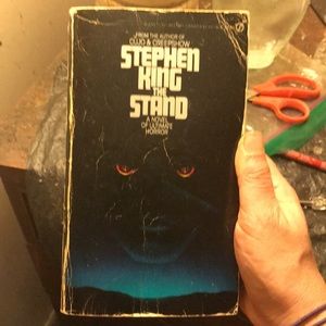 Stephen king “the stand” book